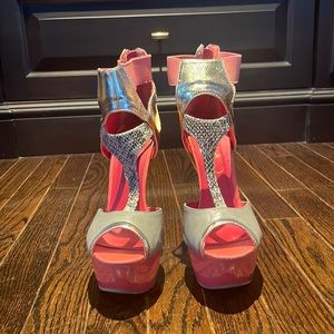 Platform inverted heels